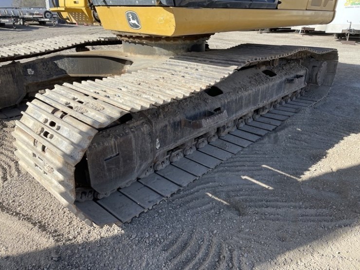 2012-deere-250g-lc-image-27