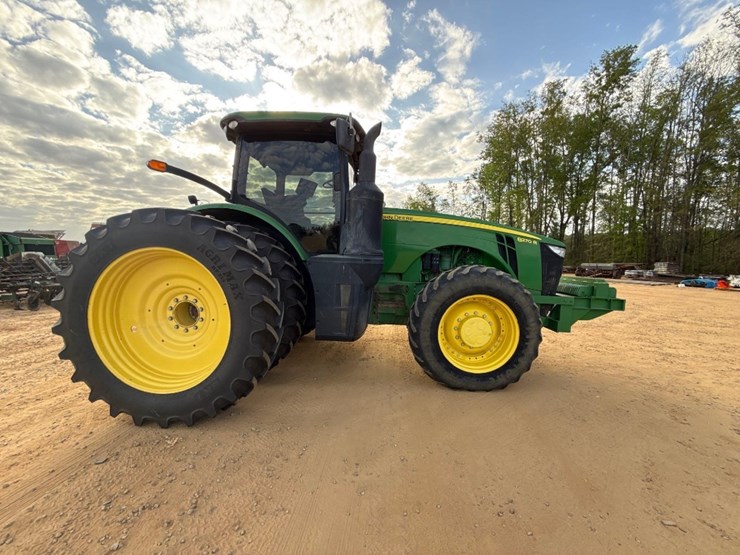 2015-john-deere-8270r-image-21
