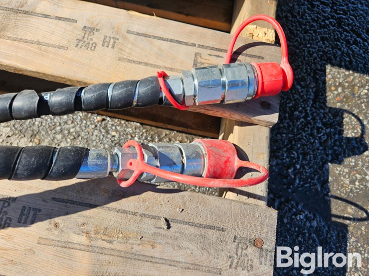 2025-massey-ferguson-730-image-10