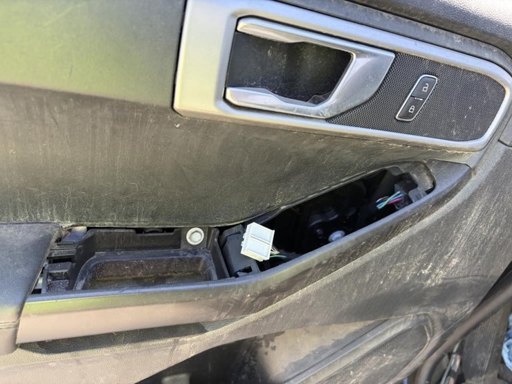 2021-ford-explorer-police-interceptor-image-24