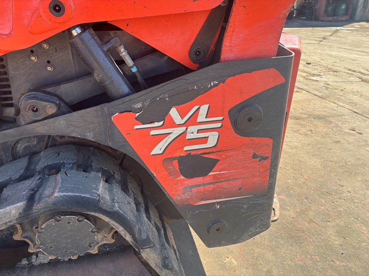 kubota-svl75-image-11