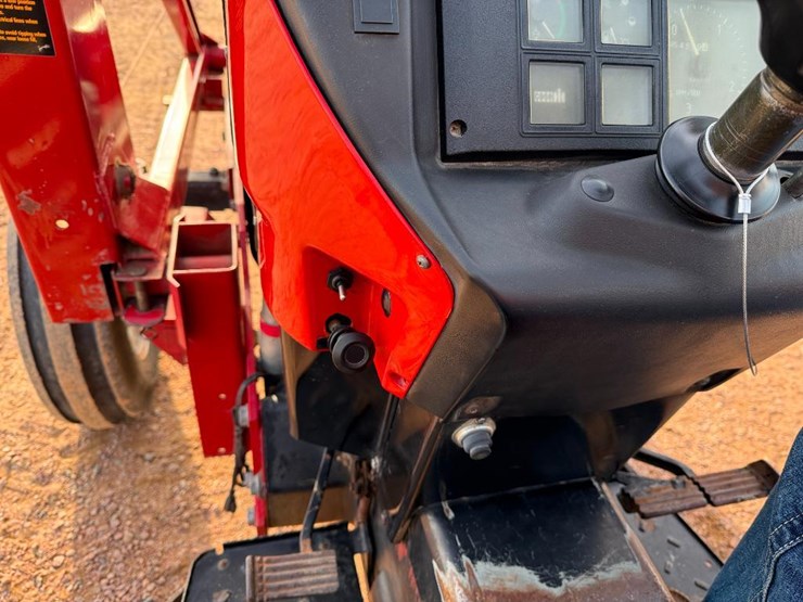 1985-case-ih-2250-image-48