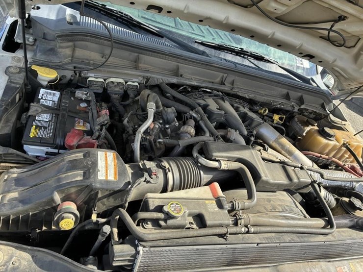 2011-ford-f550-image-7