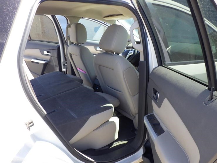 2013-ford-edge-image-8