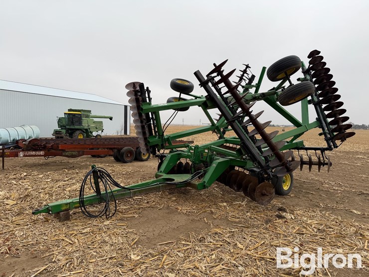 john-deere-630-image-1