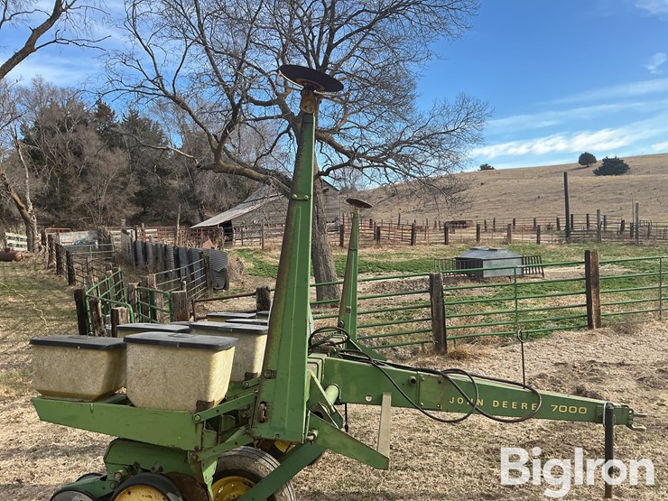 john-deere-7000-image-15