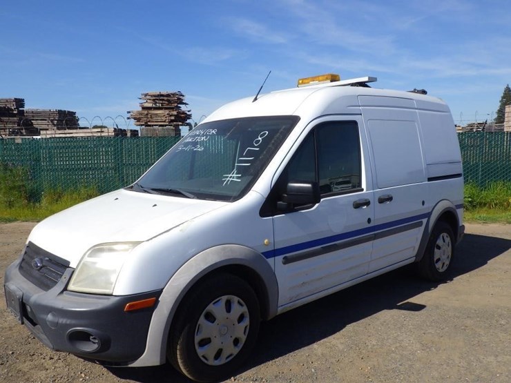 2013-ford-transit-connect-image-1