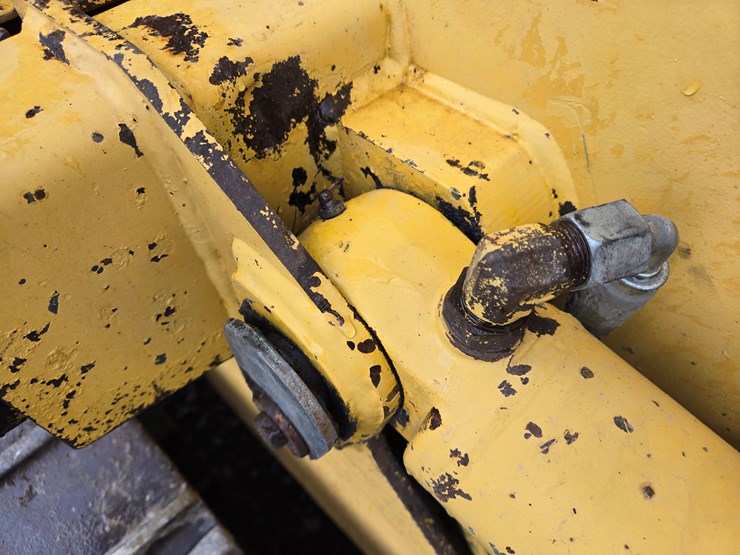 deere-550g-lt-image-22