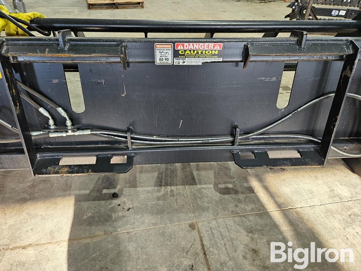 2025-massey-ferguson-730-image-10