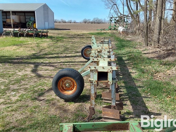 caterpillar-15-image-8