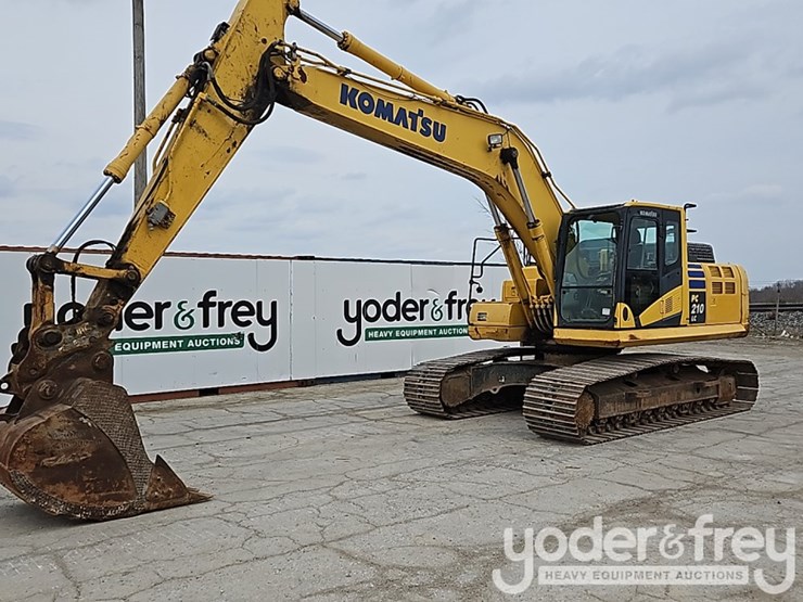 2016-komatsu-pc210-lc-11-image-1