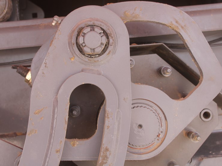 2010-agco-2170-image-80