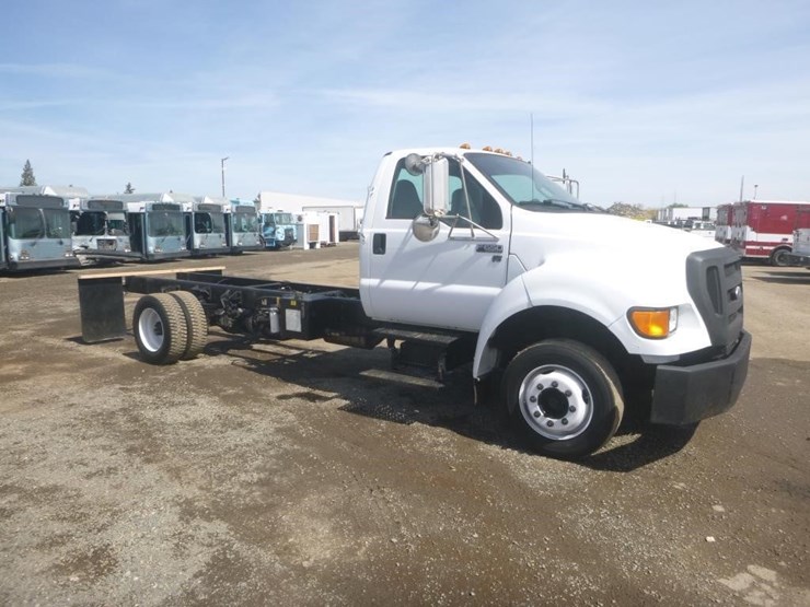 2012-ford-f650-image-2