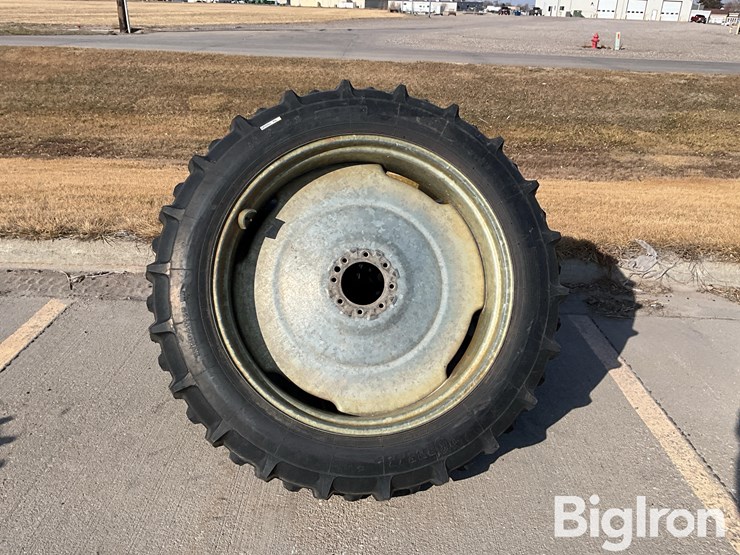 vortexx-11.2-38-pivot-tires-&-rims-image-2