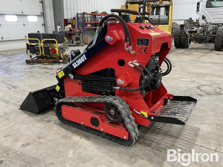 2025-massey-ferguson-730-image-7