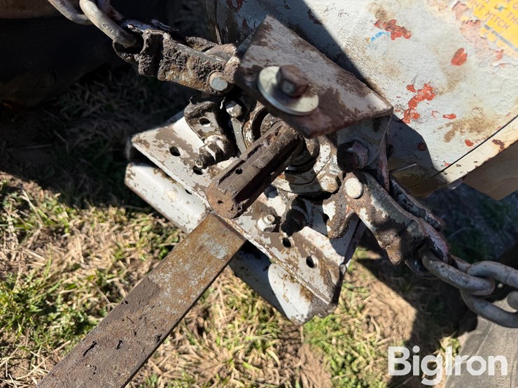 1978-massey-ferguson-245-image-14