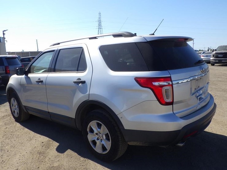 2014-ford-explorer-image-4