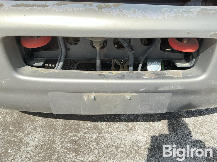 2008-gmc-t7500-image-11