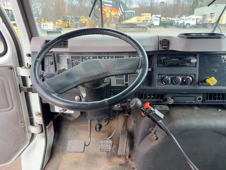 1996-international-4900-image-22