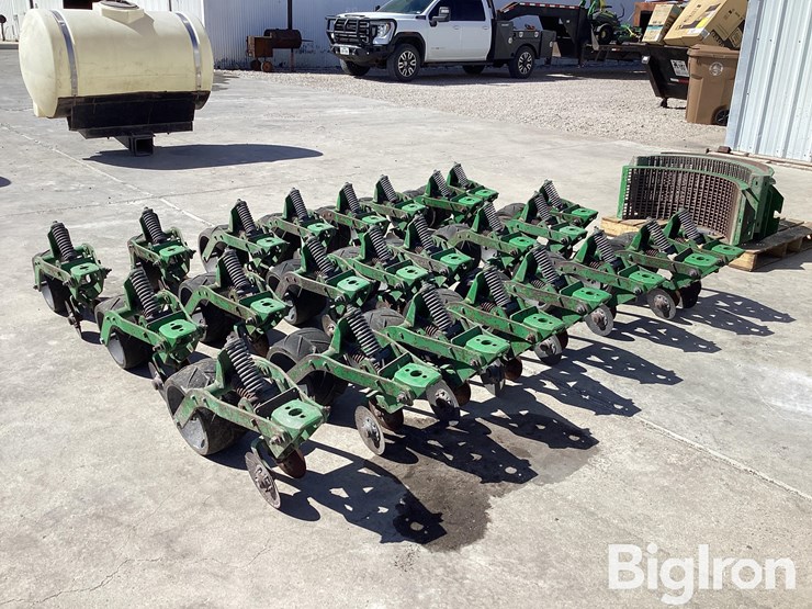 john-deere-db80-image-7