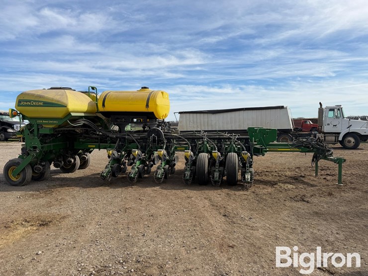 john-deere-1770-image-4