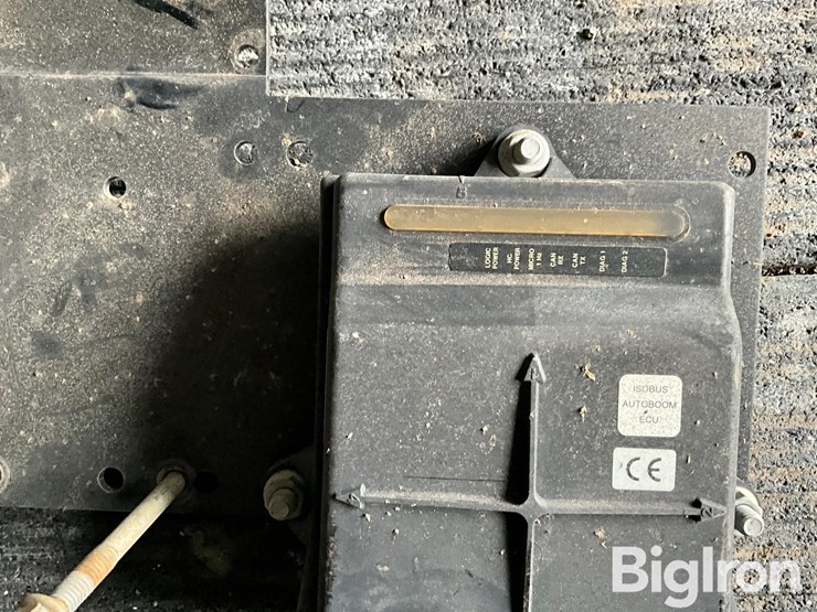 case-ih-ultra-glide-boom-height-system-image-11