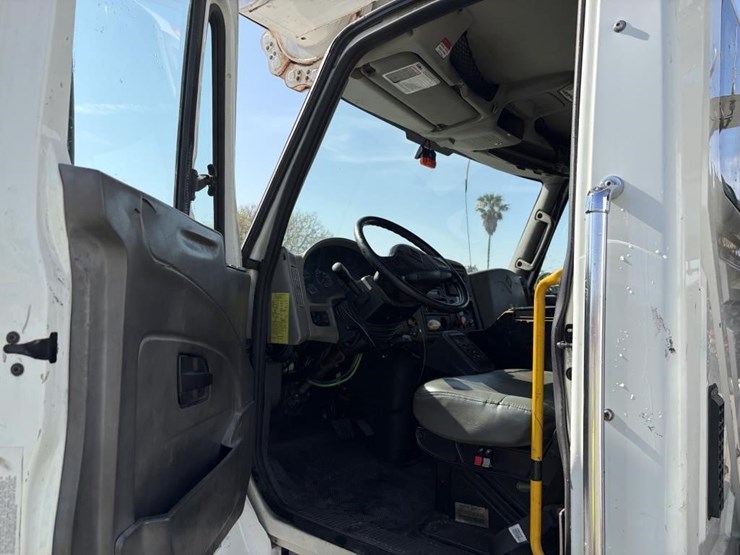 2012-international-workstar-7400-image-14