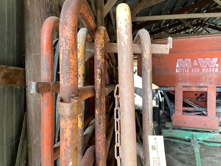 #2397-•-(7)-metal-gates-image-5