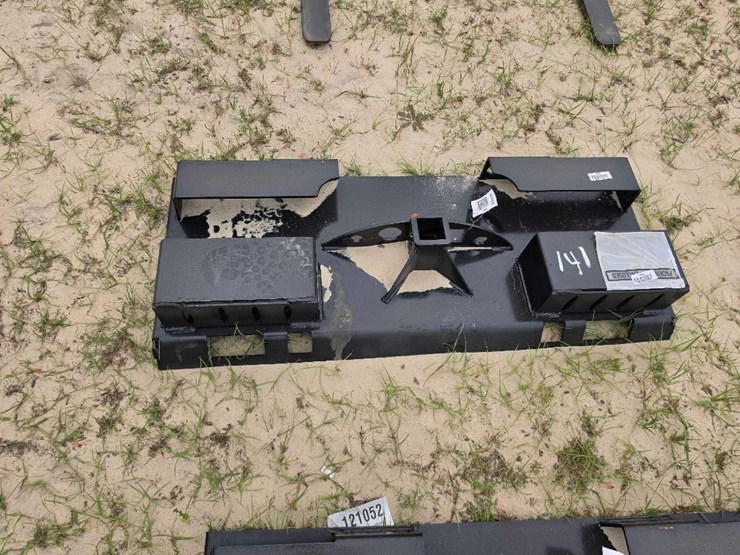 --skid-steer-receiver-hitch-image-5