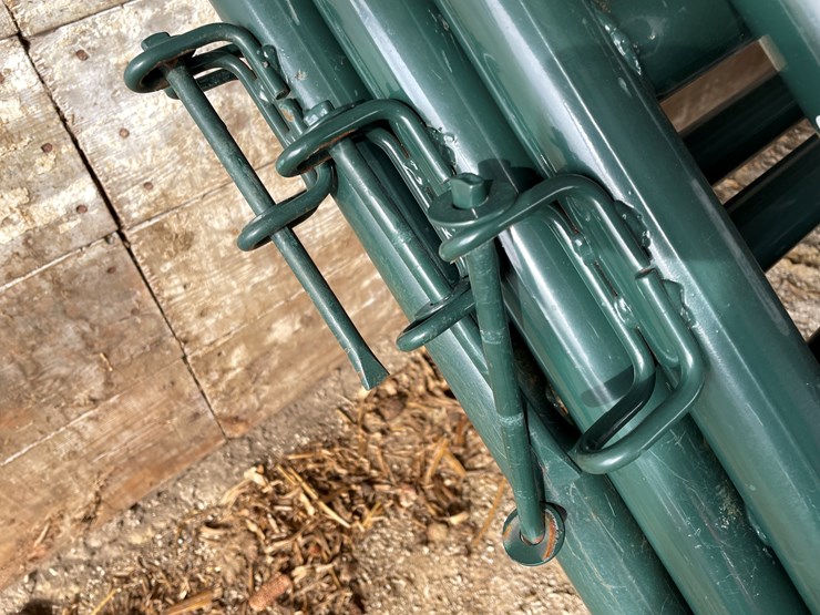 #2355-•-(8)-metal-corral-panels-image-7