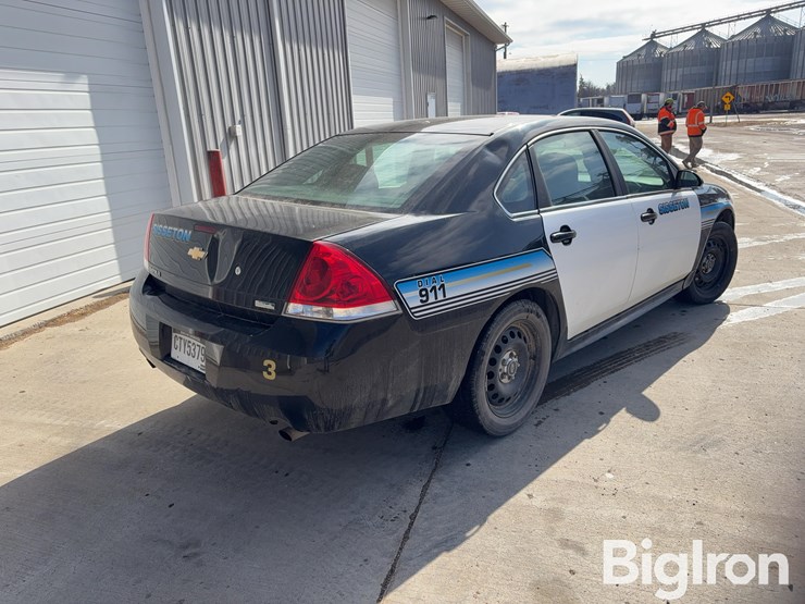 2013-chevrolet-impala-4-door-car-image-5