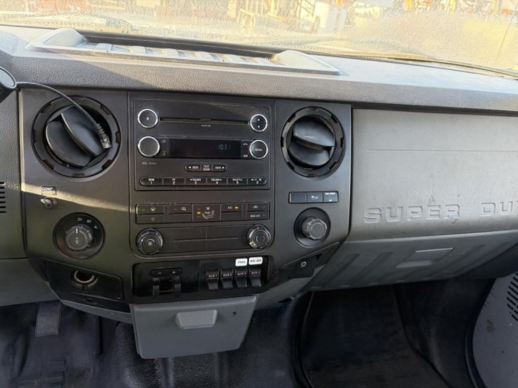 2015-ford-f350-image-16