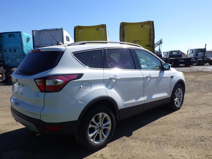 2018-ford-escape-image-3