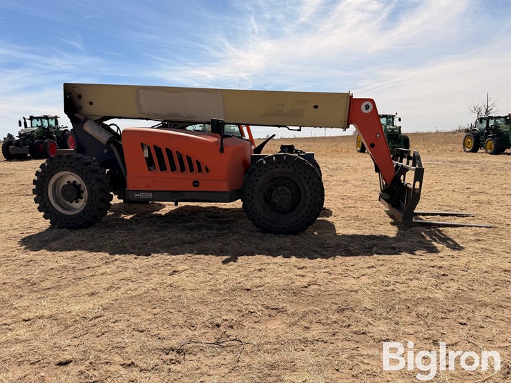 2012-jlg-g9-43a-image-4