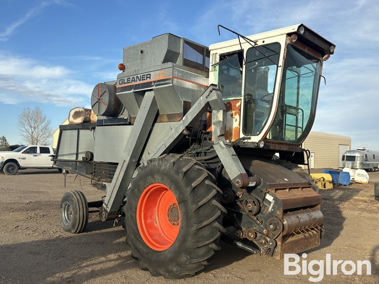 1977-gleaner-l2-image-3