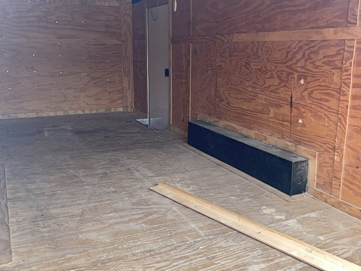 2020-20x8-covered-wagon-enclosed-trailer-let-down-back-door-side-door-image-19