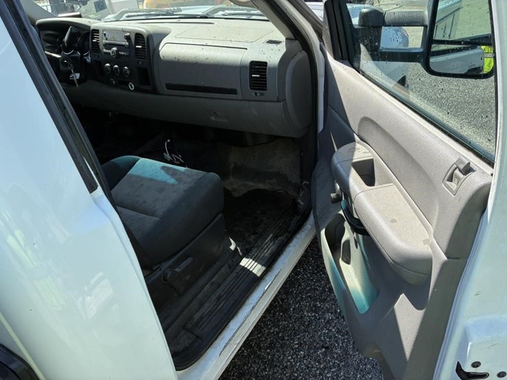 2009-chevrolet-silverado-2500hd-image-9