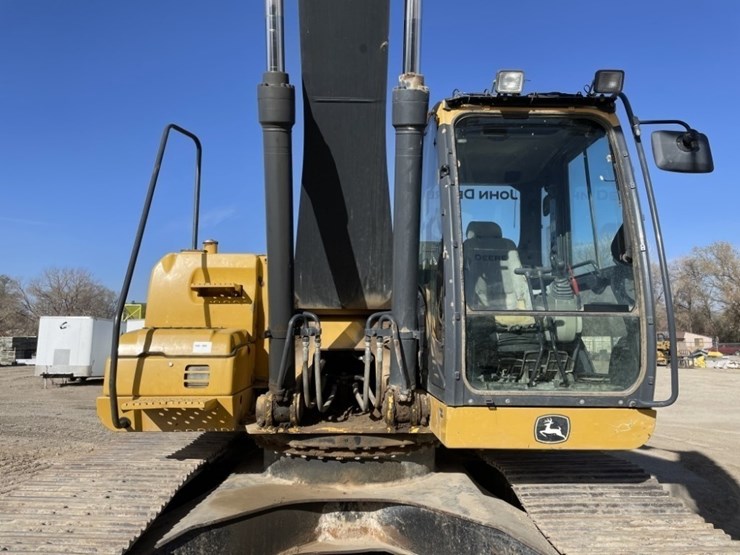 2012-deere-250g-lc-image-19