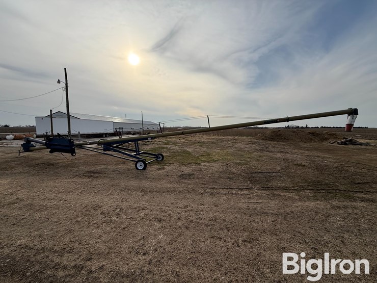 harvest-inernational-h1072-auger-image-9