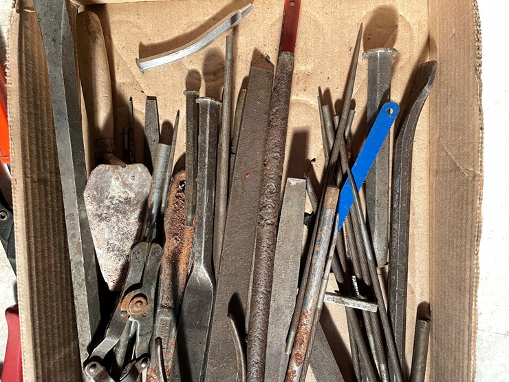 #2525-•-vinyl-chisels,-punches,-and-more-image-8