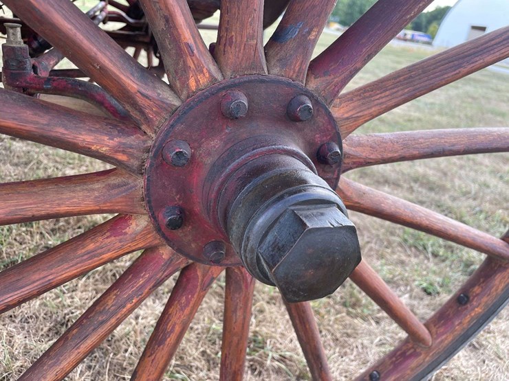 1911-mcintyre-high-wheel-automobile-image-29