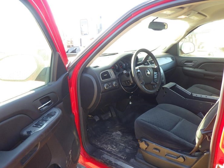 2008-chevrolet-tahoe-image-5