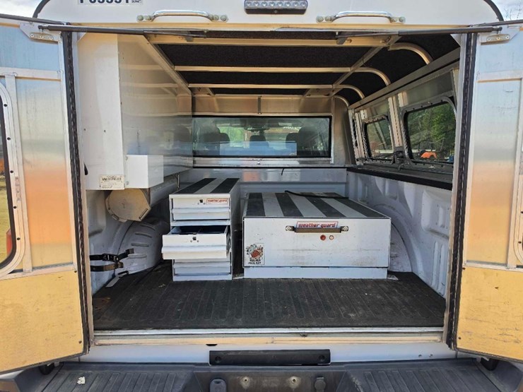 2018-ford-f250-xl-image-8