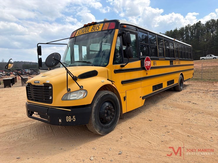 2008-thomas-saf-t-liner-c2-image-4