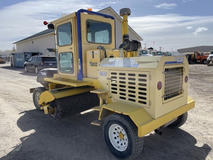 superior-broom-dt80j-image-3