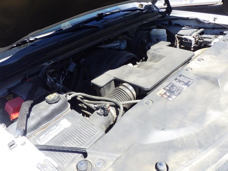 2016-chevrolet-tahoe-image-11