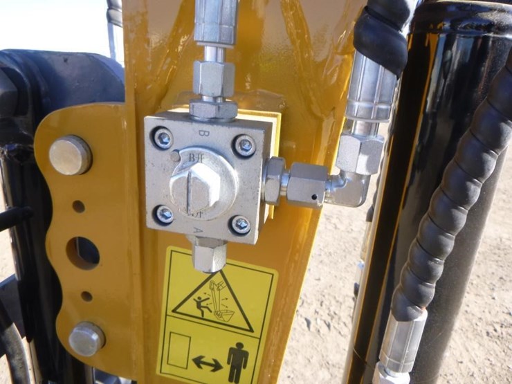 2025-sdlanch-sdle18p-hydraulic-excavator-image-13