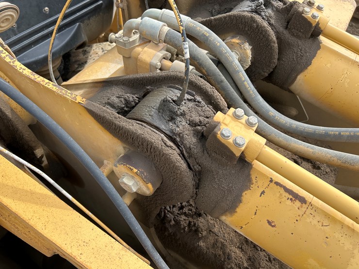 caterpillar-980g-image-14