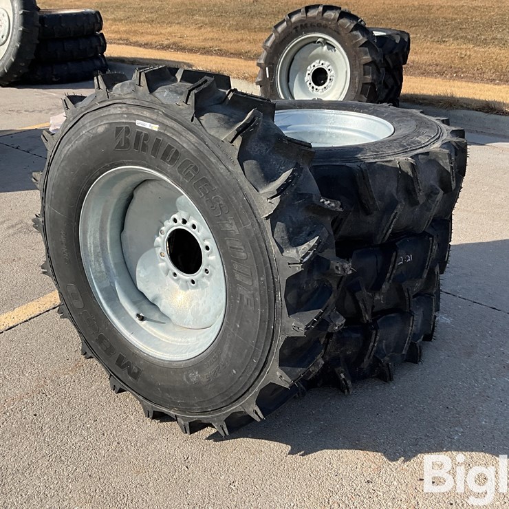 11R22.5 Recapped Pivot Tires & Rims