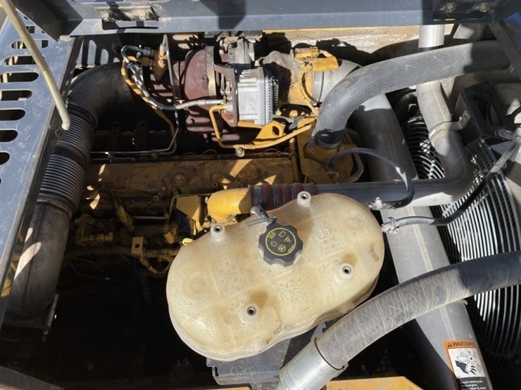 2012-deere-250g-lc-image-38